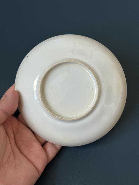 古玩陶瓷人物紋廣彩盤真品鑒賞圖