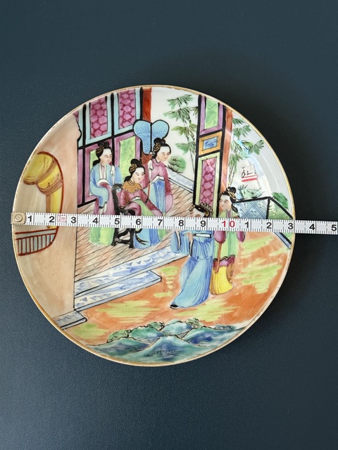 古玩陶瓷人物紋廣彩盤真品鑒賞圖