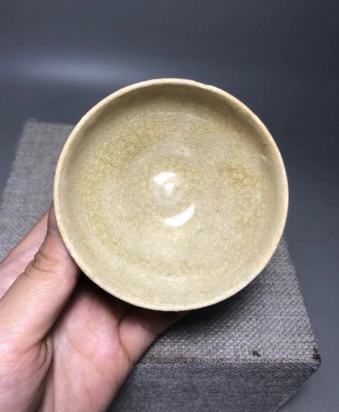 古玩陶瓷南北朝，岳州窯青釉茶杯拍賣，當(dāng)前價(jià)格2000元