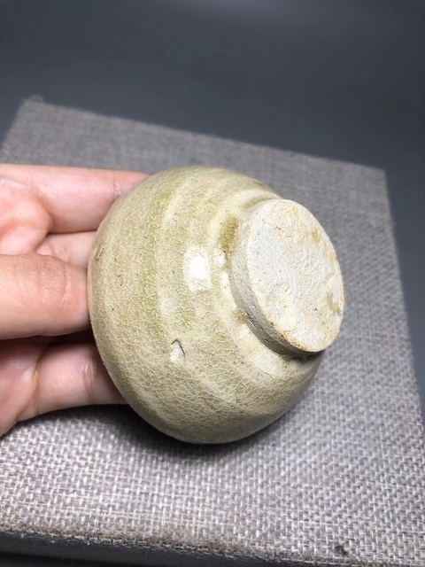 古玩陶瓷南北朝，岳州窯青釉茶杯拍賣，當(dāng)前價(jià)格2000元