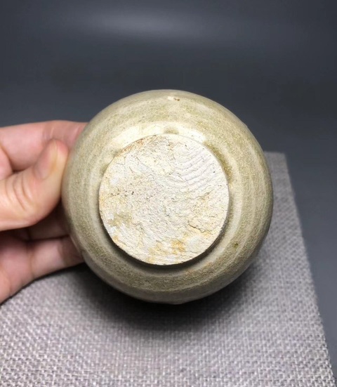 古玩陶瓷南北朝，岳州窯青釉茶杯拍賣，當(dāng)前價(jià)格2000元