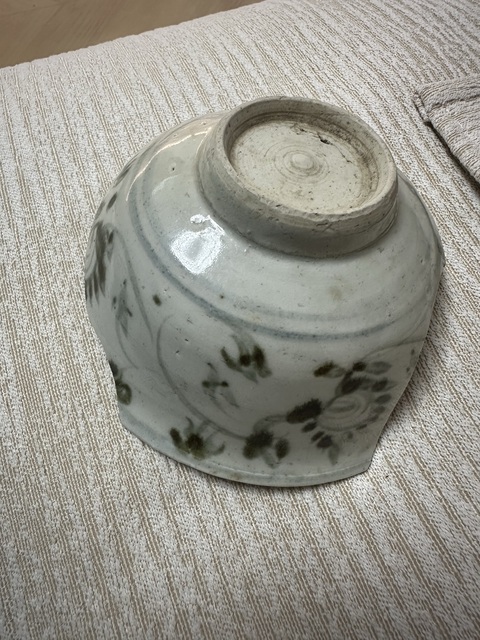 古玩陶瓷花卉紋青花碗標本真品鑒賞圖