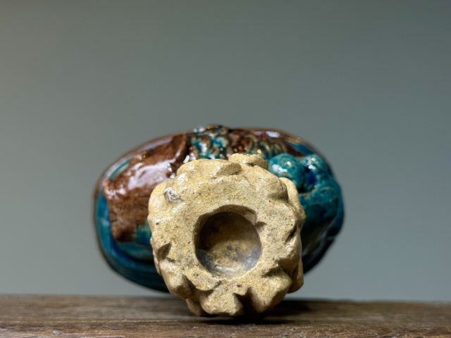 古玩陶瓷燭臺真品鑒賞圖