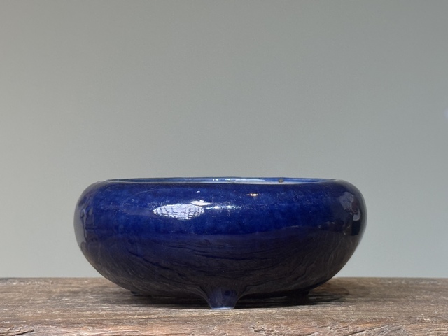 古玩陶瓷清代,茄皮紫釉三足爐拍賣,當前價格1600元