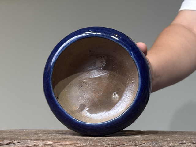 古玩陶瓷清代,茄皮紫釉三足爐拍賣,當前價格1600元