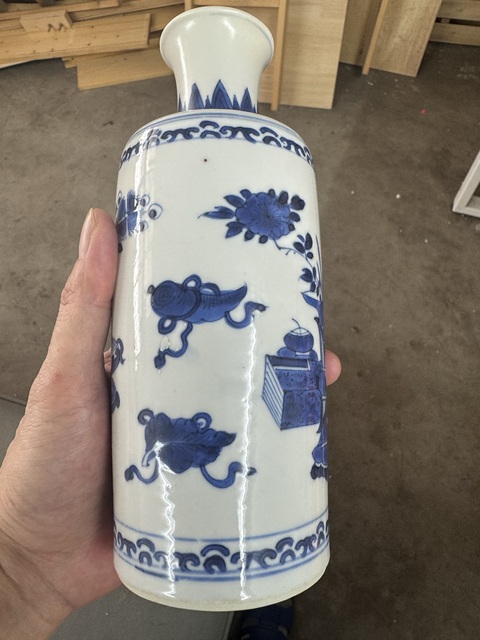古玩陶瓷博古圖青花瓶真品鑒賞圖