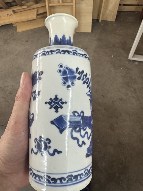 古玩陶瓷博古圖青花瓶真品鑒賞圖