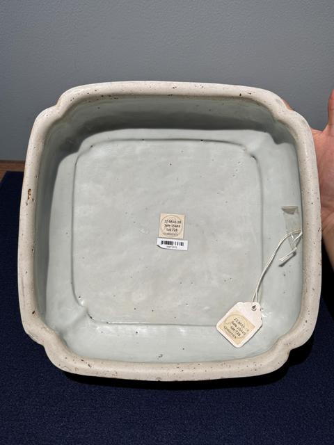 古玩陶瓷青花云龍紋四方倭角捧盒真品鑒賞圖