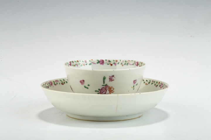 古玩陶瓷清乾隆·粉彩花卉紋杯碟一套真品鑒賞圖