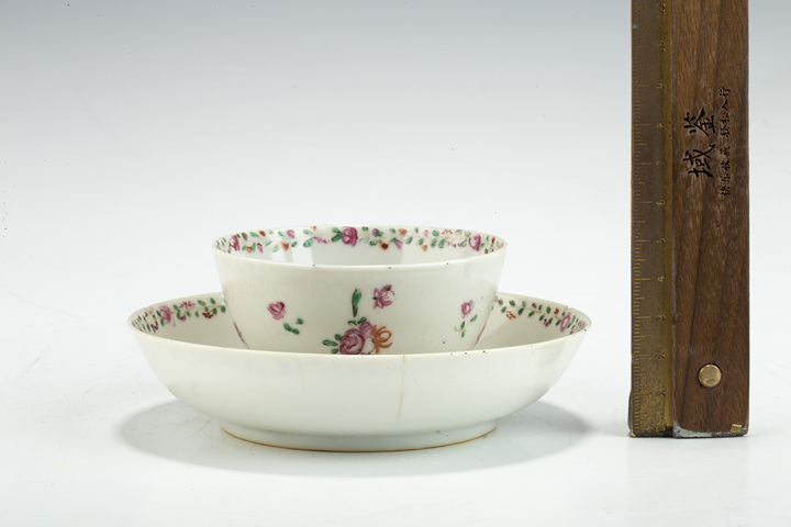 古玩陶瓷清乾隆·粉彩花卉紋杯碟一套真品鑒賞圖