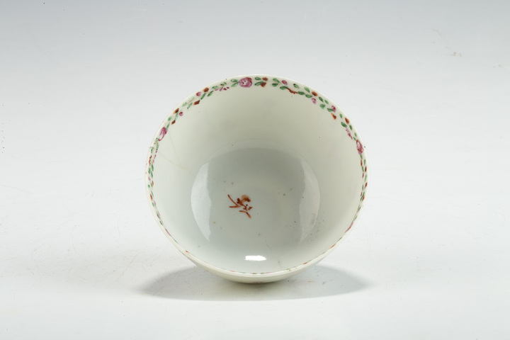 古玩陶瓷清乾隆·粉彩花卉紋杯碟一套真品鑒賞圖