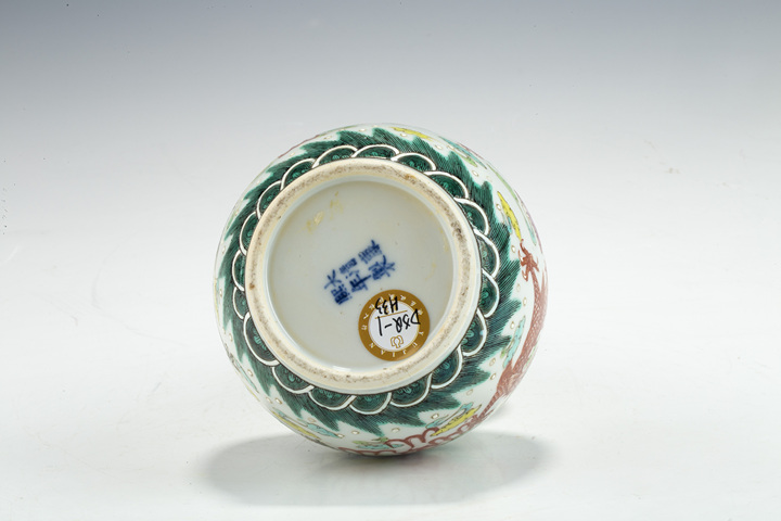 古玩陶瓷清晚·五彩云龍紋葫蘆瓶真品鑒賞圖