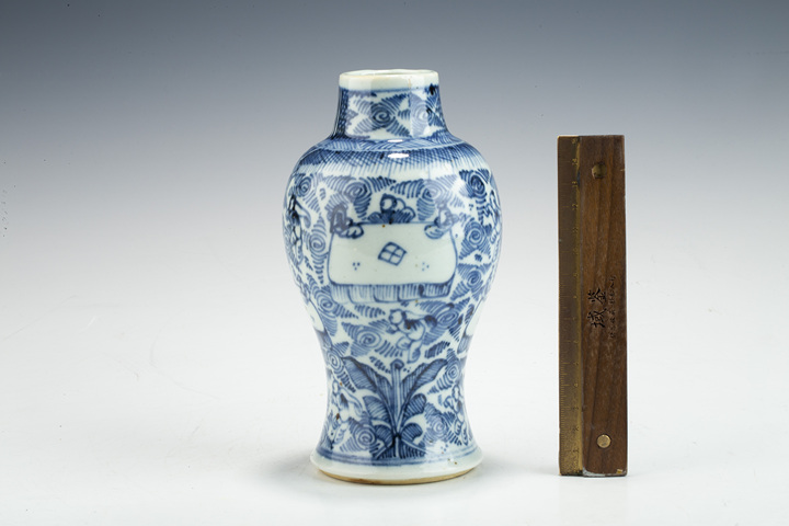 古玩陶瓷清早·青花嬰戲紋雞腿瓶拍賣，當(dāng)前價(jià)格2016元