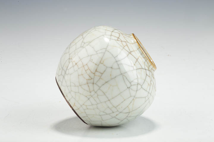 古玩陶瓷清末民初·哥釉蓋罐拍賣，當(dāng)前價(jià)格2242元