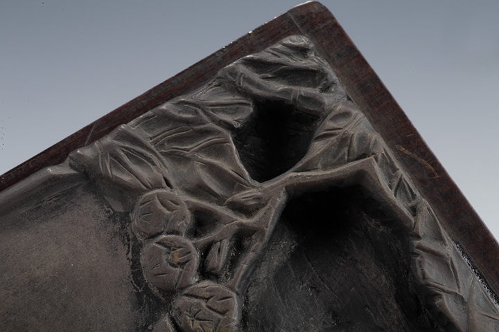 古玩雜項民國·花蟲紋端硯真品鑒賞圖