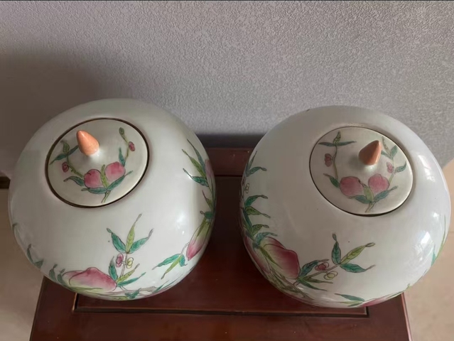 古玩陶瓷粉彩九桃冬瓜罐真品鑒賞圖