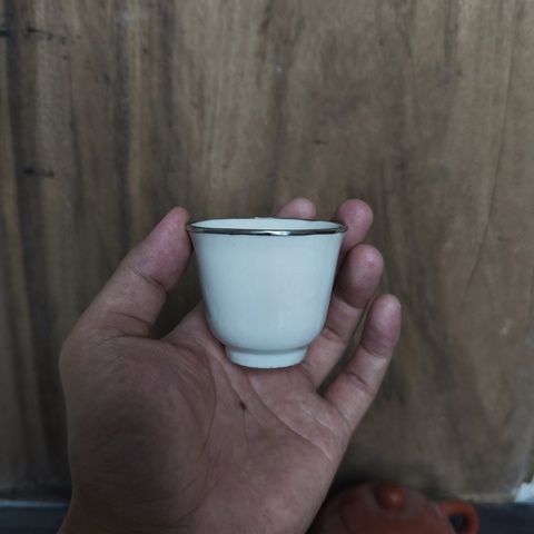 古玩陶瓷晚明德化白釉杯拍賣,當前價格28元