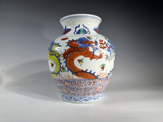 古玩陶瓷清晚青花五彩海水龍紋石榴尊真品鑒賞圖