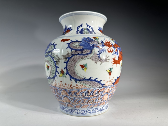 古玩陶瓷清晚青花五彩海水龍紋石榴尊真品鑒賞圖