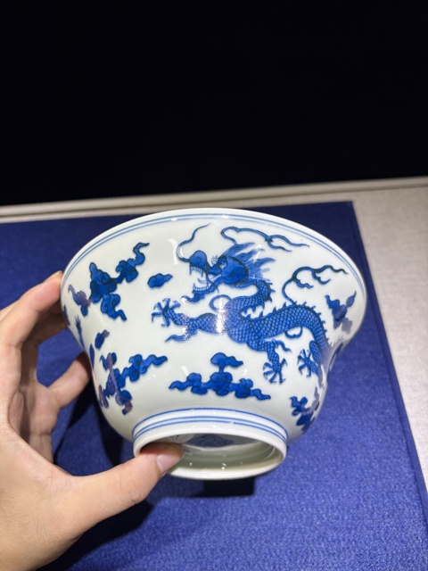 古玩陶瓷青花龍紋折腰碗真品鑒賞圖