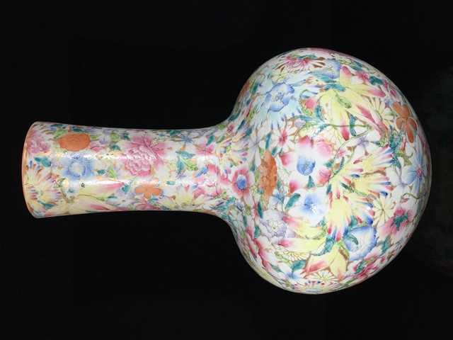 古玩陶瓷粉彩百花不落地天球瓶真品鑒賞圖