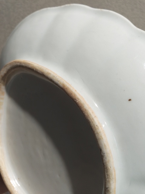古玩陶瓷樓臺亭閣山水紋青花盤真品鑒賞圖