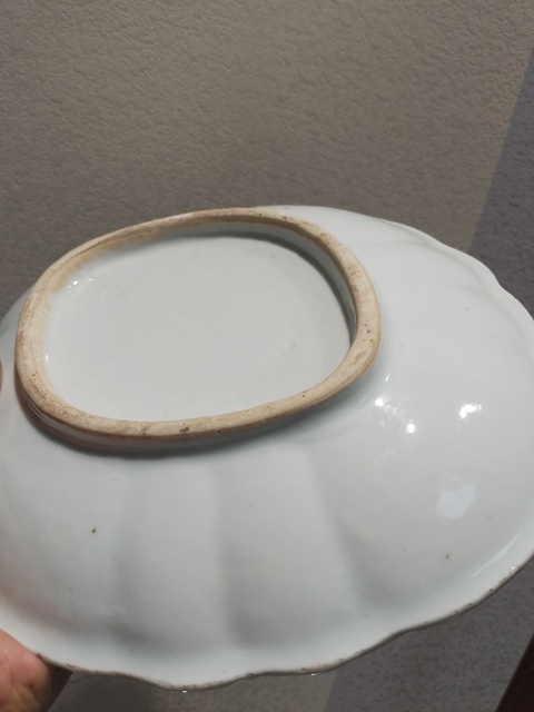 古玩陶瓷樓臺亭閣山水紋青花盤真品鑒賞圖