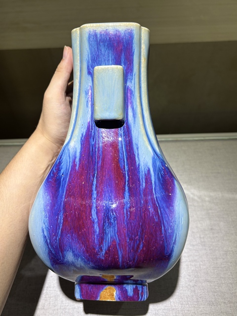 古玩陶瓷窯變釉貫耳瓶真品鑒賞圖