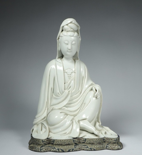 古玩陶瓷清代時期德化窯白釉觀音塑像真品鑒賞圖