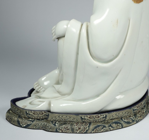 古玩陶瓷清代時期德化窯白釉觀音塑像真品鑒賞圖