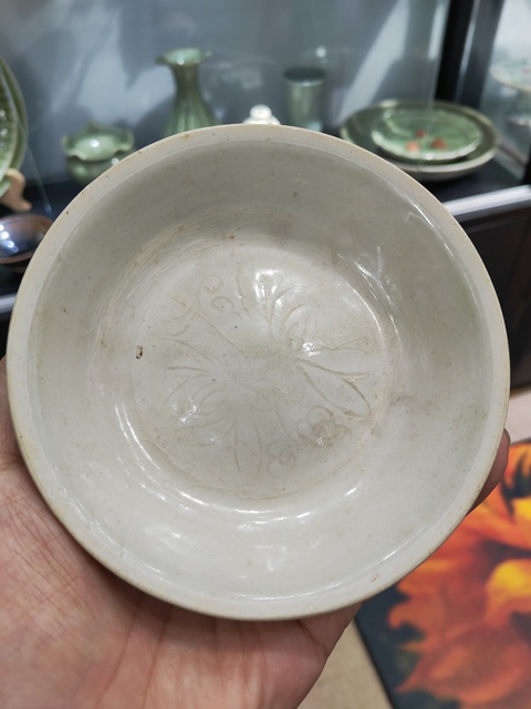 古玩陶瓷青白釉刻花洗真品鑒賞圖