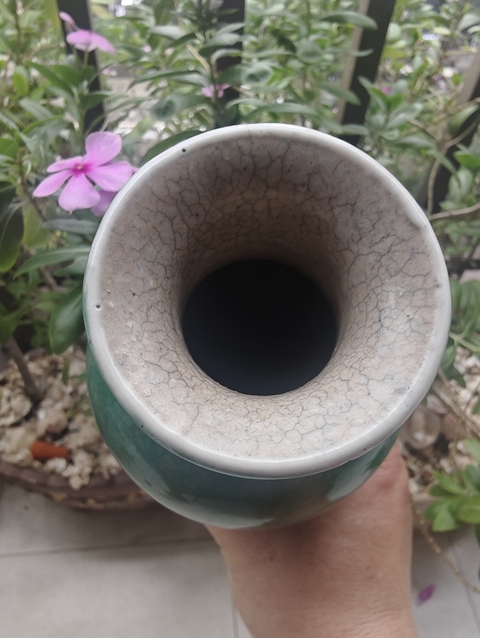 古玩陶瓷晚清綠哥釉觀音瓶真品鑒賞圖