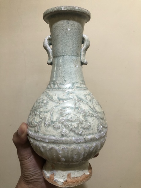 古玩陶瓷青白釉花卉紋盤口瓶真品鑒賞圖