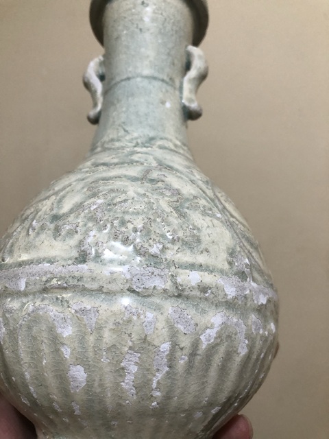 古玩陶瓷青白釉花卉紋盤口瓶真品鑒賞圖