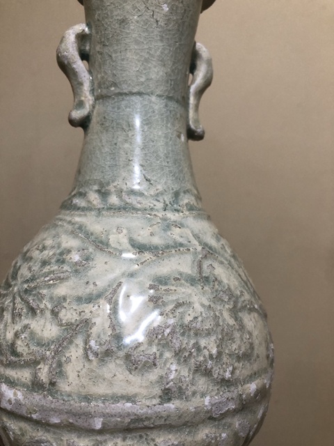 古玩陶瓷青白釉花卉紋盤口瓶真品鑒賞圖