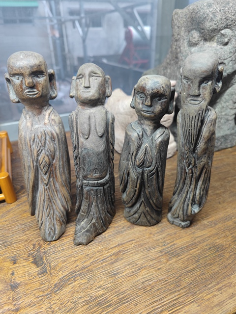 古玩雜項少數民族地區的木雕人物造像真品鑒賞圖