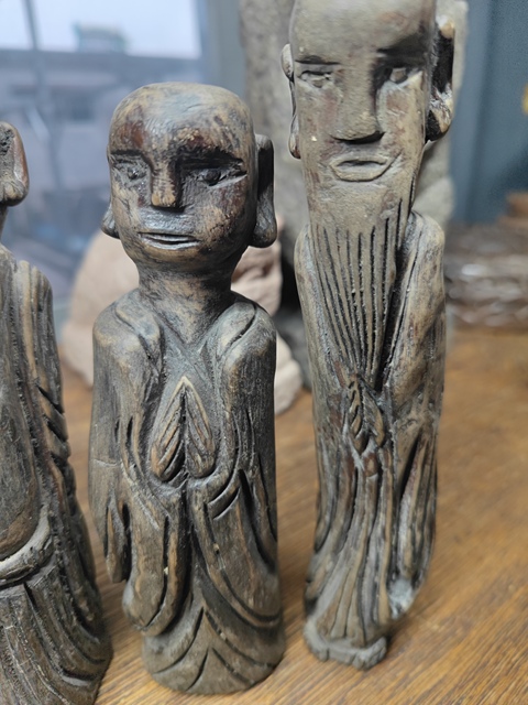 古玩雜項少數民族地區的木雕人物造像真品鑒賞圖