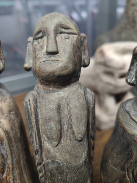 古玩雜項少數民族地區的木雕人物造像真品鑒賞圖