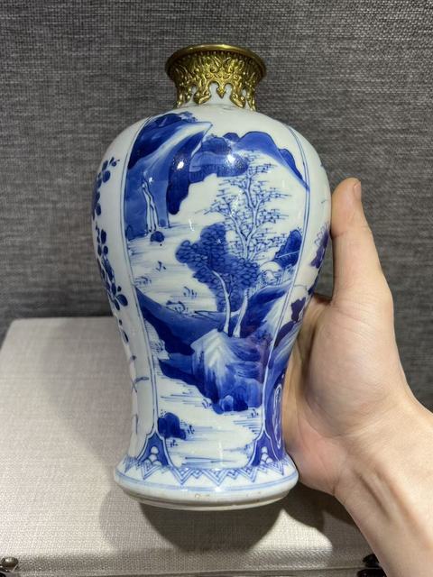 古玩陶瓷青花山水紋梅瓶真品鑒賞圖
