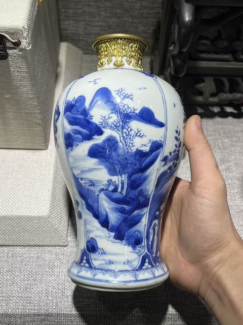 古玩陶瓷青花山水紋梅瓶真品鑒賞圖