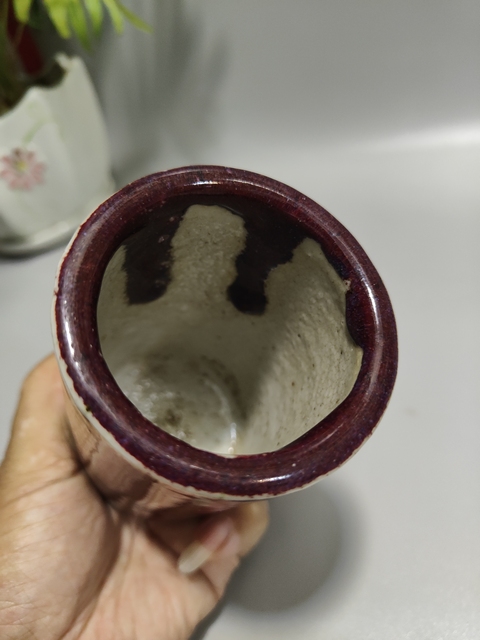 古玩陶瓷清中晚·窯變紅釉筆筒 真品鑒賞圖