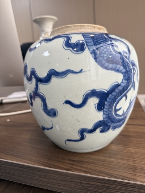 古玩陶瓷清乾隆 青花云龍紋罐真品鑒賞圖