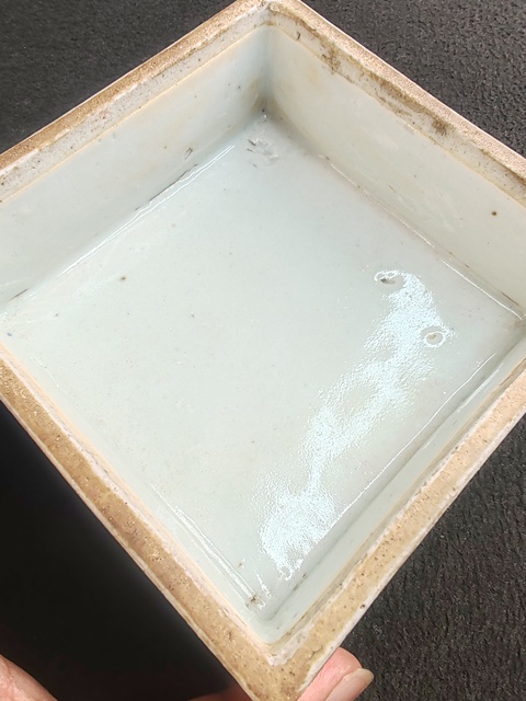 古玩陶瓷粉彩蓋盒真品鑒賞圖