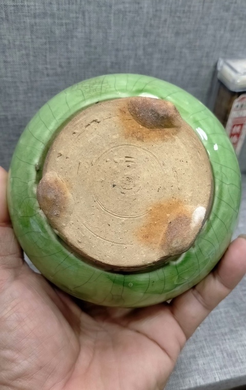 古玩陶瓷漳州窯綠哥釉三足爐真品鑒賞圖