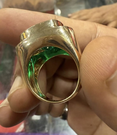 古玩玉器祖母綠戒指真品鑒賞圖
