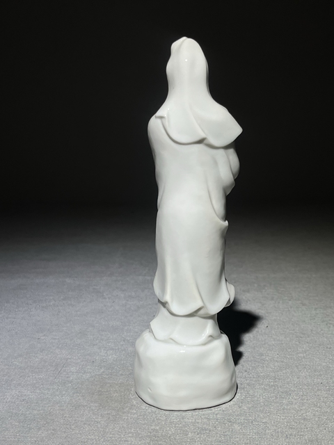 古玩陶瓷德化窯白釉觀音塑像真品鑒賞圖