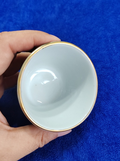古玩陶瓷廣彩杯真品鑒賞圖