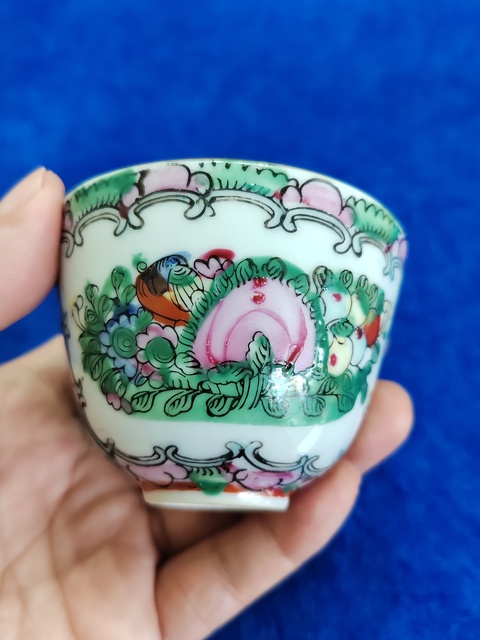 古玩陶瓷廣彩杯真品鑒賞圖