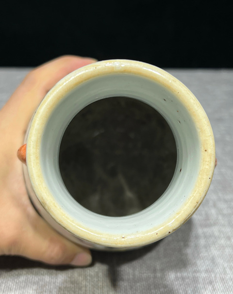 古玩陶瓷清晚期 粉彩百蝶雙耳尊真品鑒賞圖