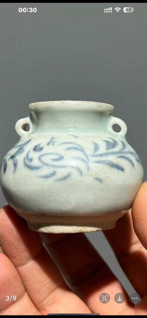 古玩陶瓷青花花卉紋罐真品鑒賞圖